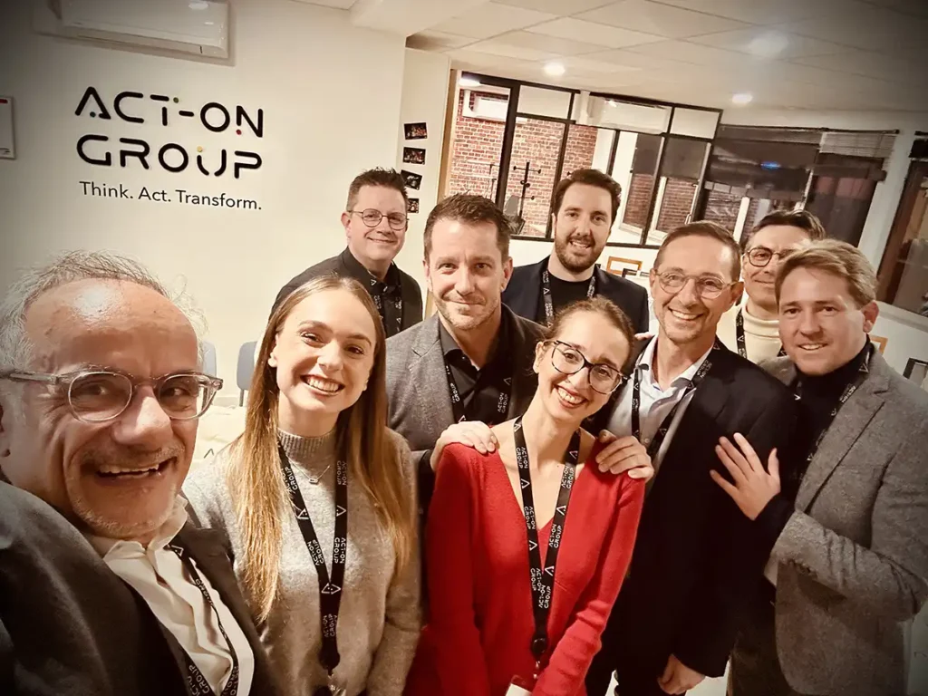 Photo de groupe des équipe d'ACT-ON GROUP à Lille pour l'afterwork business