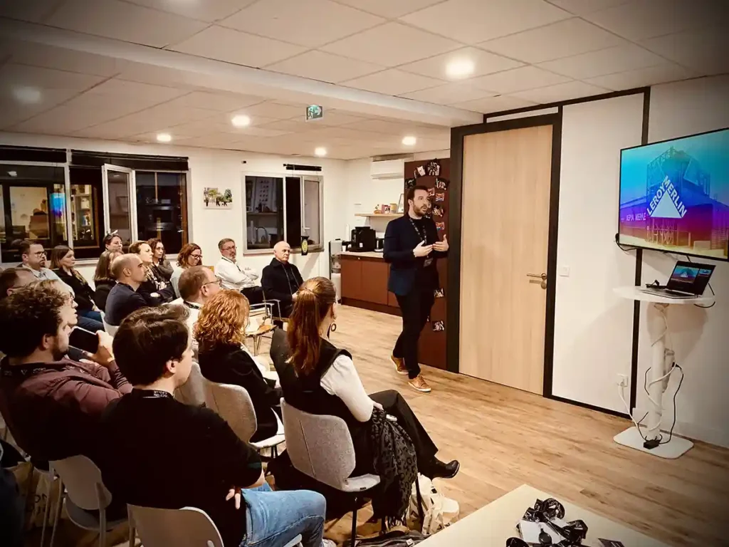 Photo lors de la présentation de Benjamin Butez à l'afterwork business IA & RH à Lille