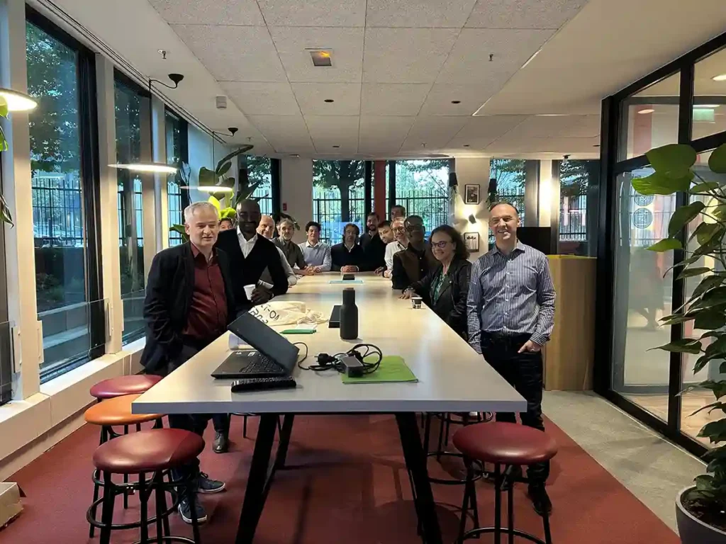 Photo de groupe à l'événement Les Matinales d'ACT-ON TECHNOLOGY