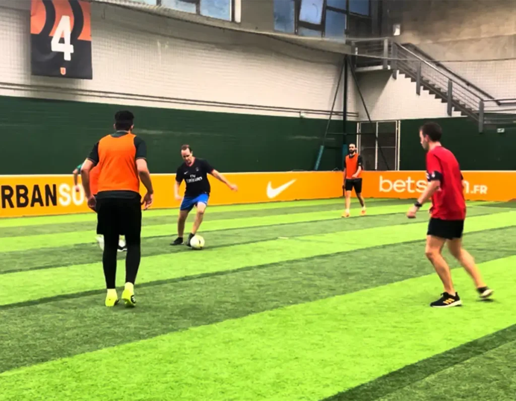 Les équipes ACT-ON TECHNOLOGY et ACT-ON DATA en plein match de foot